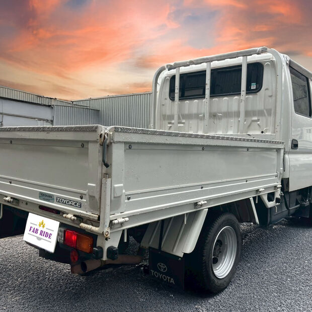 LINE_ALBUM_買取トヨエーストラック_250722_15 のコピー