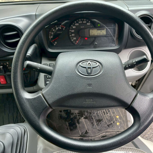 LINE_ALBUM_買取トヨエーストラック_250722_7 のコピー