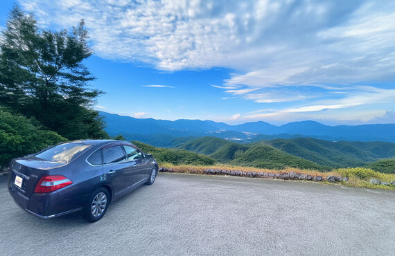 日産ティアナ積極買取！カスタム車大歓迎！塗装剥がれがある・未修理車も査定致します！無料出張査定は横浜・川崎・横須賀・逗子・鎌倉・藤沢・茅ヶ崎・平塚・寒川・相模原・厚木・大和・海老名・綾瀬・小田原など神奈川県全域と渋谷・世田谷・品川・千代田・大田・新宿・中央・江東など東京都全域に対応！L33のみならず、J32・J31も積極買取＆下取りにも対応｜中古車買取専門店FAB RIDE