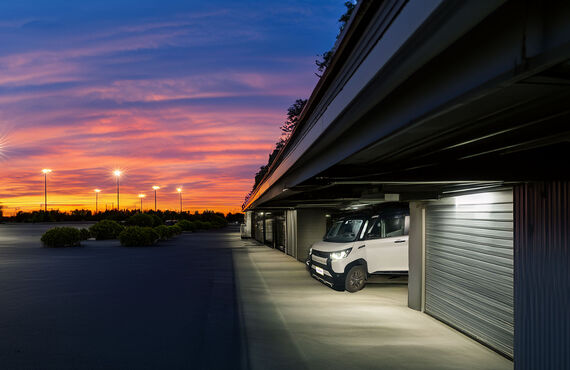 三菱-デリカミニ高価買取強化中！カスタム車大歓迎！事故歴や修復歴ありのおクルマも積極買取！無料出張査定は横浜・川崎・横須賀・葉山・鎌倉・藤沢・伊勢原・寒川・相模原・厚木・大和・海老名など神奈川県全域と町田・府中・練馬・中野・杉並・文京・墨田・荒川・葛飾・足立など東京都全域、千葉県・埼玉県にも対応！ハイブリッド軽自動車が高く売れるようにするにはどうすれば良いか・買取価格等もご相談可能です｜中古車買取専門店FAB RIDE