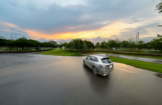 ホンダ-ZR-V高価買取強化中！ガソリンモデル・e:HEVモデルどちらも対象！下取り・買い替え大歓迎！無料出張査定は横浜・川崎・横須賀・葉山・藤沢・茅ヶ崎・伊勢原・秦野・寒川・相模原・海老名・綾瀬・愛川町・南足柄など神奈川県全域と町田・渋谷・世田谷・目黒・大田・中野・中央・荒川・練馬・足立など東京都全域に対応、千葉県・埼玉県もOK！修復歴ありの買取価格もご相談いただけます｜中古車買取専門店FAB RIDE