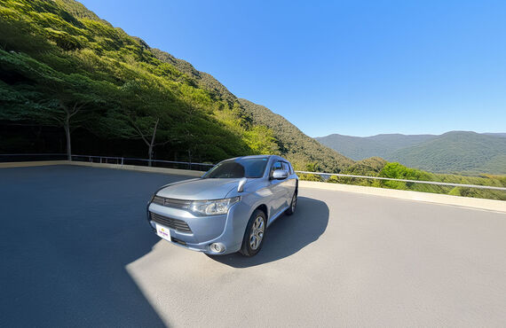 三菱-アウトランダーPHEV高価買取強化中！G・P・M・Sエディション・ブラックエディションなど各グレード大歓迎！ガソリンモデルの査定ももちろんOK！無料出張査定は横浜・川崎・横須賀・葉山・鎌倉・藤沢・伊勢原・寒川・相模原・厚木・大和・海老名など神奈川県全域と町田・府中・練馬・中野・杉並・文京・墨田・荒川・葛飾・足立など東京都全域、千葉県・埼玉県にも対応！修復歴ありの買取価格ご相談OK｜中古車買取専門店FAB RIDE