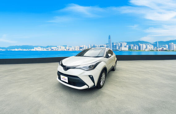 トヨタ-C-HR積極買取中！カスタム車、GRスポーツ・G-T・S-T大歓迎！無料出張査定は横浜・川崎・横須賀・鎌倉・藤沢・伊勢原・平塚・寒川・相模原・厚木・大和・海老名など神奈川県全域と町田・世田谷・練馬・中野・杉並・文京・墨田・荒川・葛飾・足立など東京都全域、そして千葉県・埼玉県までカバー！車検区切りの3年・5年・7年落ちのおクルマ、修復歴ありのおクルマの買取価格もご相談いただけます｜中古車買取専門店FAB RIDE